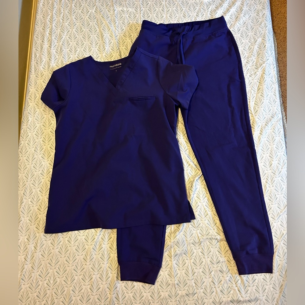 MANDALA Scrub Set Purple